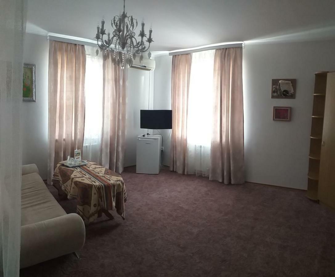 Hotel Fiesta Bilhorod-Dnistrovsʼkyy Exterior foto